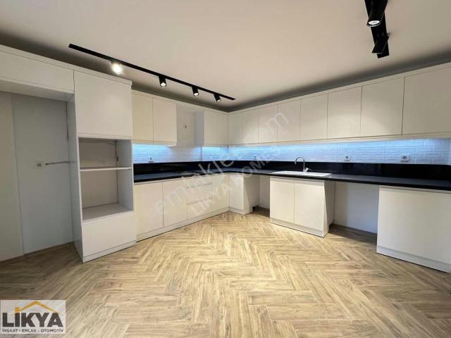 Fethiye Pazaryeri Mah.de 5+1 250 M2 Geniş Bahçeli Tribleks Villa
