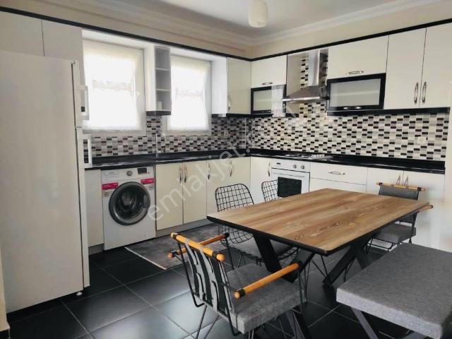 Fethiye Tuzla Mahallesi'nde Merkezi Konumda Eşyalı Kiralık 2+1 Daire