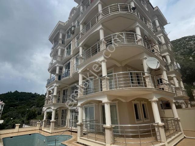 Fethiye Taşyaka'da 3+1 Havuzlu Apartman İçinde Dubleks Daire
