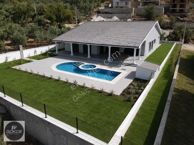 Fethiye Üzümlüde 1.097 M² Arsa İçinde 250 M² Tek Katlı Müstakil