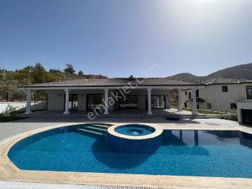 Fethiye Üzümlüde 1.097 M² Arsa İçinde 250 M² Tek Katlı Müstakil