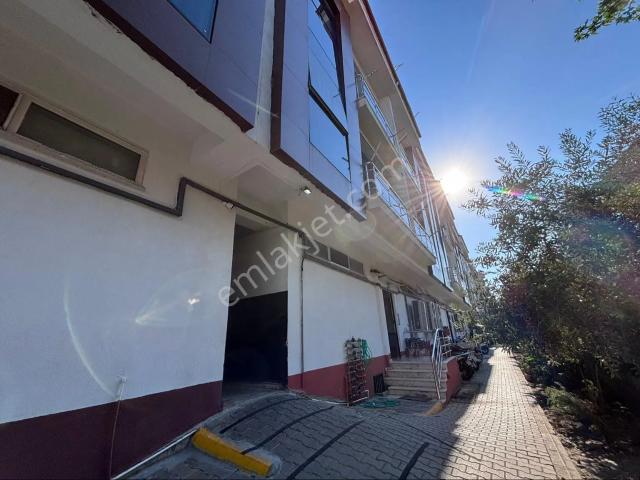 Fethiye Yeni Mahallede Ara Kat 2+1 Merkezi Konumda Kiralık Daire