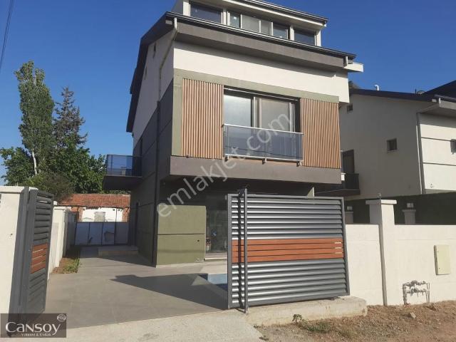 Fethiye Yeni Mahallede Satılık 4+1 Villa