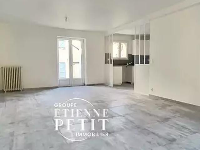 Feucherolles 78810 Achat / Vente maison 6 pièces t6 au dernier étage cave