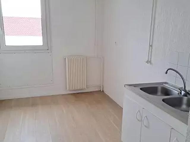 Feurs 42110 Location appartement 3 pièces t3 au dernier étage