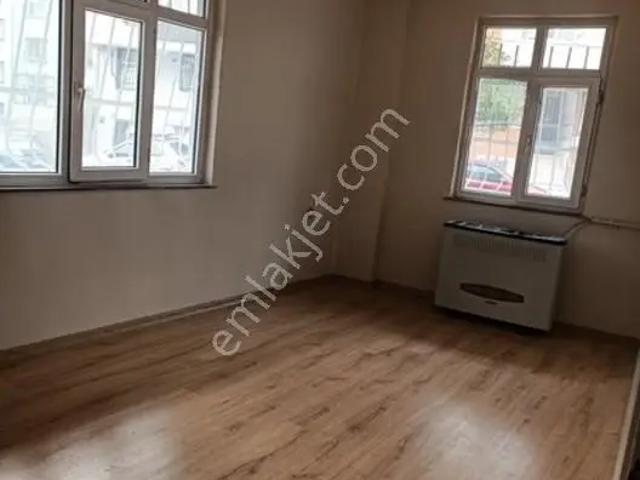 Fevzi Çakmak Hilal Cammi Yanı Kiralık 1+1 Giriş Kat Daire