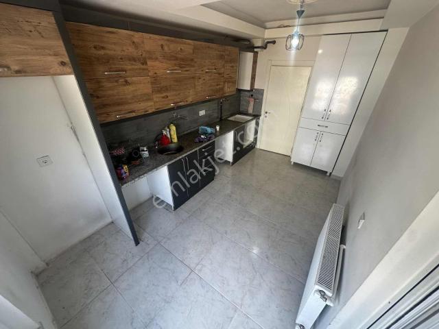 Fevziçakmak Mah 1.kat Doğalgazlı Kiralık 2+1