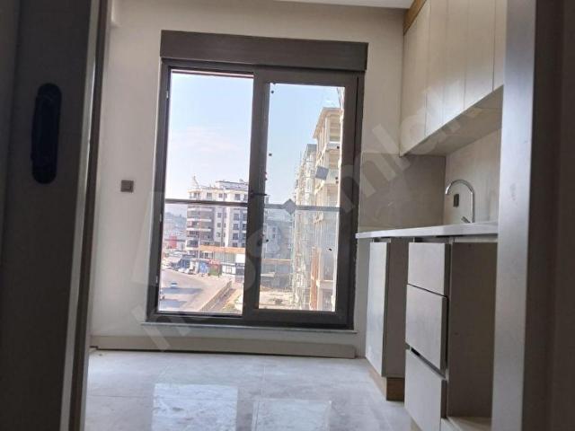 FEVZİ ÇAKMAK MAHALLESİNDE AYRI MUTFAKLI KİRALIK 2+1 SIFIR DAİRE
