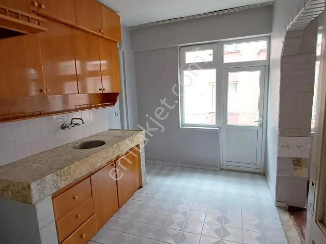 Fevzi Çakmak Mahallesinde İçi Temiz Bakımlı Satılık Daire