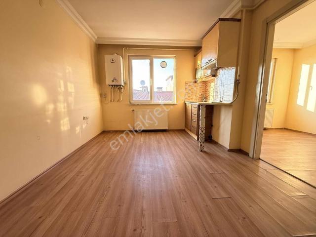 Fevzi Çakmak Mh. Farabi E.a.h. Yakını Kiralık 1+1 Ara Kat Daire