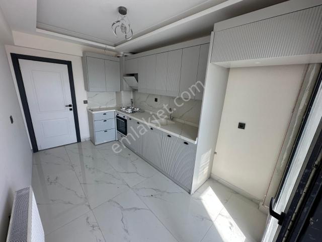 Fevzi Çakmak Mhde Ev Ve Araç Takaslı Olan 1. Sınıf İşçilik İle Satılık Daire