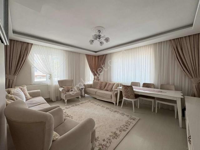 Fevzi Çakmakta Eşyalı Tramvay Hattının Dibinde Kiralık 2+1 Daire