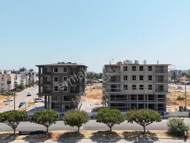 Fevzi Çakmakta Tramvaya 300 Metre Havuzlu Lüx Yapım 2+1