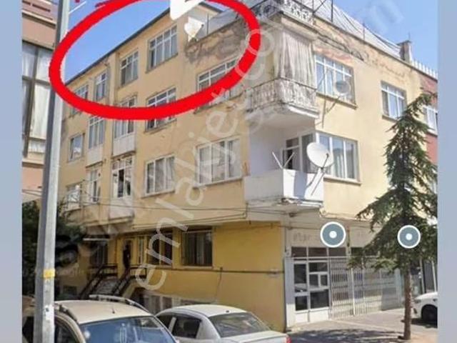 Fevzi Çakmakta Yatırımlık Kiracılı Satılık Teras Kat 3+1 Daire