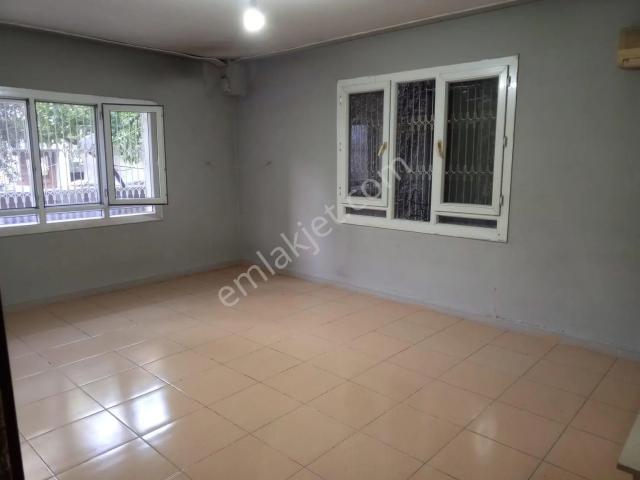 Fevzipaşa Mahallesi’nde Geniş 110 M² 2+1 Giriş Kat Kiralık Daire!