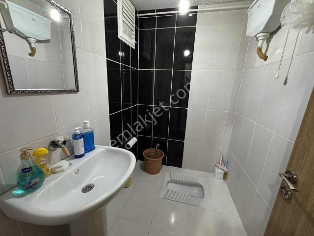 Fevzipaşada Merkezi Konumda Ebeveyin Banyolu 2+1 Daire