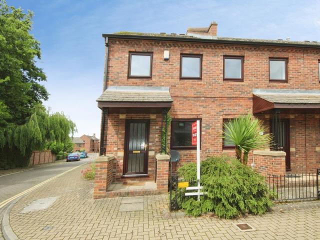 Fewster Way, York, YO10 2 bed end of terrace house to rent £1,300 pcm £300 pw
