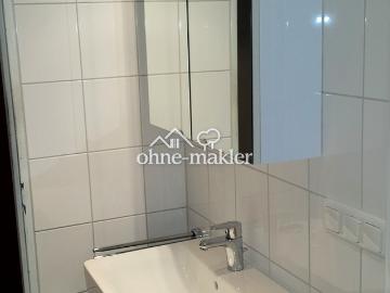 Ffm Niederrad 2 OG Bad Küche Kellerraum möbliert 1 room apartment new bathroom kitchen cellarroom