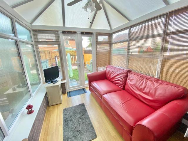 Ffordd Butler, Gowerton, Swansea 2 bed terraced house to rent £900 pcm £208 pw