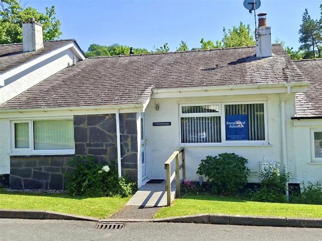 Ffordd Siabod, Y Felinheli LL56, 2 bed bungalow to rent, £925 pcm | PrimeLocation