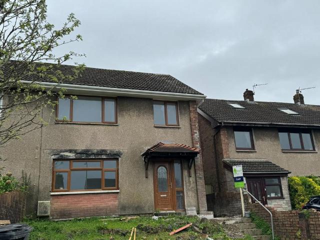 Ffordd Yr Eglwys, North Cornelly. 3 bed semi detached house to rent £1,100 pcm £254 pw