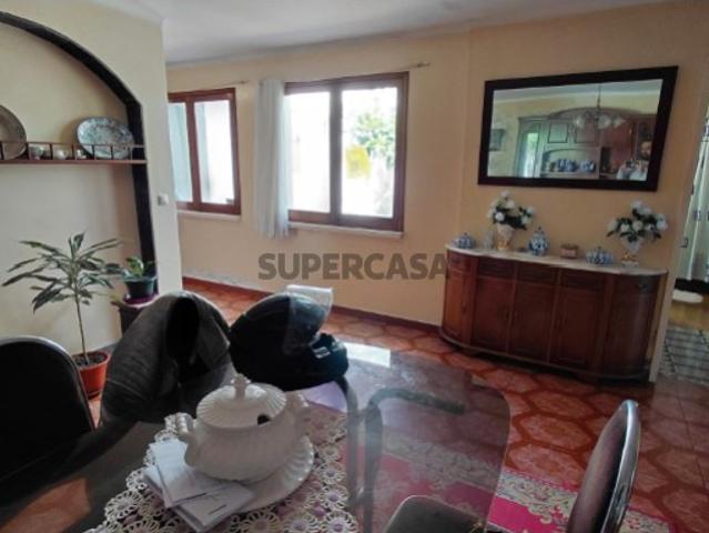 FHPM3071 Moradia T3 2 Pisos p/ recuperação, S. José, Ponta Delgada