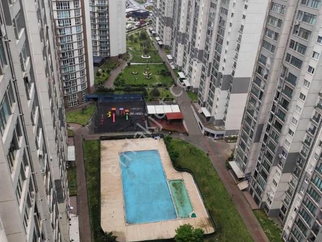 Fi Towers Sitesinde Kelepir Ara Kat Satılık 1+1 Daire