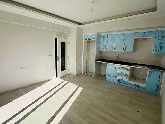 FİNKE KUM MAHALLESİNDE DENİZE 100 METRE SIFIR İSKANLI 1+1 DAİRE