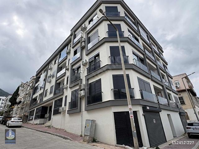 FİNİKE KALE MAHALLESİNDE EBV. BANYOLU SATILIK 2+1 DAİRE
