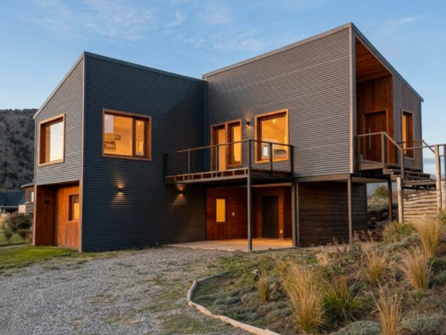 FINA PATAGONIA. Casa en alquiler c/ cochera en San Martin de los Andes