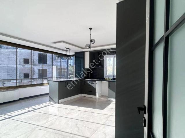 Final Emlaktan Tarsus,ergenekon Mah.de 3+1,120m² Satılık Daire