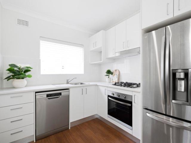 FINAL SELLOUT DESIGNER 2BR RETRO COASTAL APARTMENT WITH UNDERCOVER PARKING