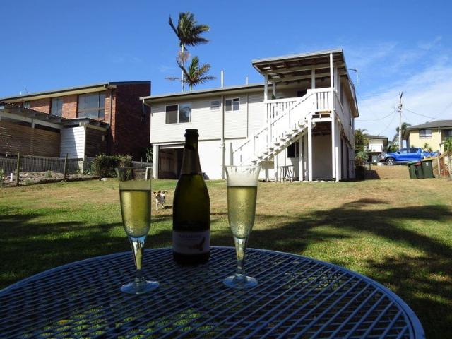 When location matters! 12 Valiant Street Kingscliff Hill
