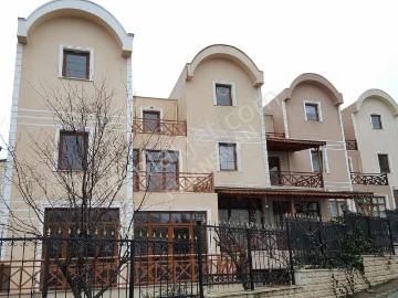 Finansman'dan. güvenlikli Sitede. Bakımlı. bahçeli Villa