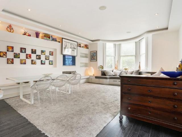 Finborough Road London SW10 3 bed flat to rent £5,500 pcm £1,269 pw