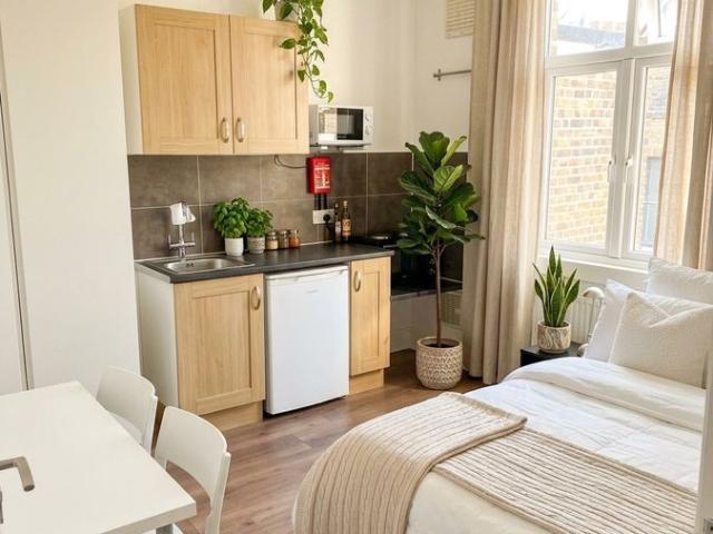 Finborough Road, London SW10, Studio to rent, £1,256 pcm | PrimeLocation