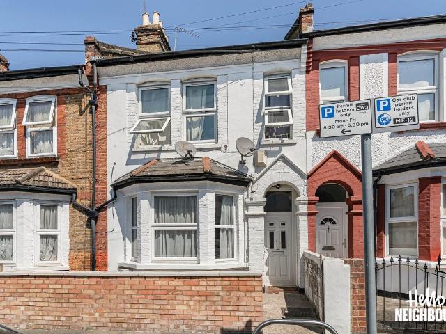 Finborough Road, London SW17, 1 bed maisonette to rent, £1,650 pcm | PrimeLocation