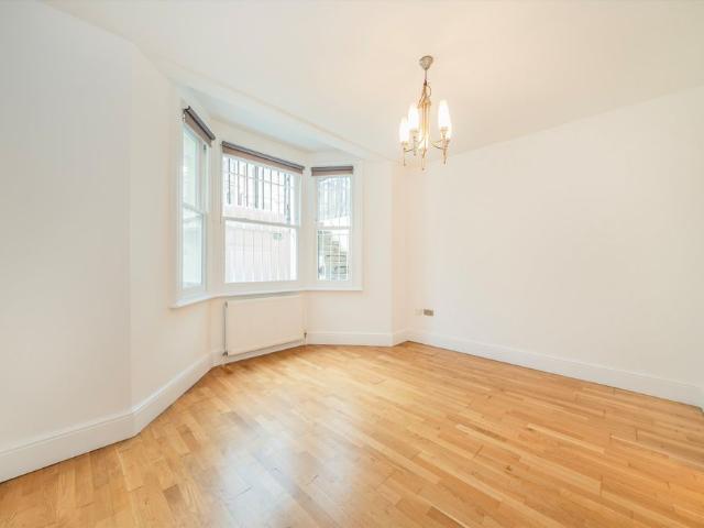 Finborough Road, Earls Court, SW10, London