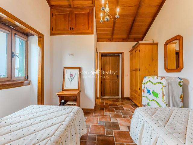 Finca Tradicional Canaria con Encanto y Vistas Incomparables. 150m² Tijoco Alto