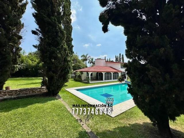 Finca a precio de terreno | gran alberca y cancha de tenis | Lomas de Cocoyoc