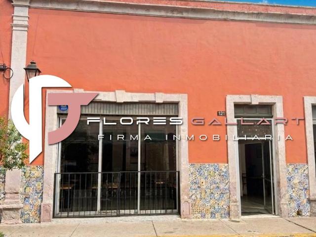 Finca Comercial de una planta en Venta en la Zona Centro de la Ciudad