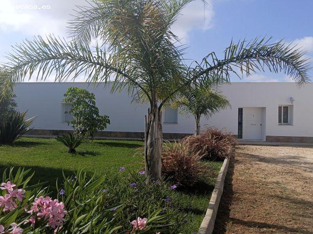 FINCA CON DOS VIVIENDAS EN BARRIO NUEVO EL COLORADO