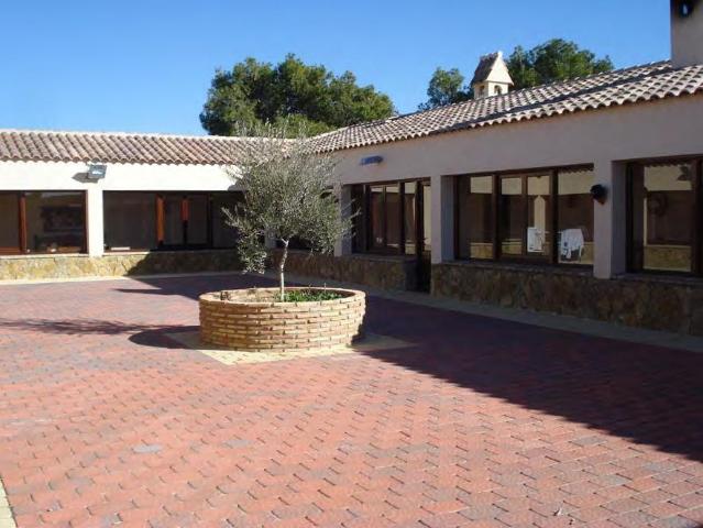 FINCA CON VIVIENDA Y EXPLOTACIÓN AGRÍCOLA EN ACTIVO
