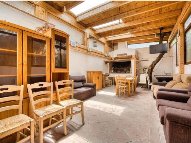 FINCA CON VIVIENDA Y MÚLTIPLES ESPACIOS EN MUTXAMEL