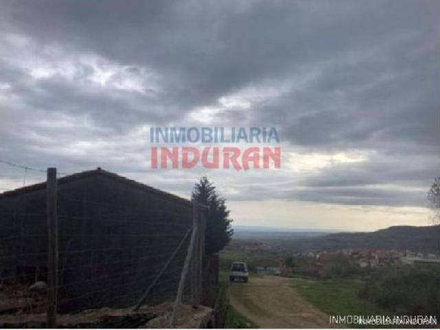 Finca de 7000 m2 en los chorros de Jarandilla de la Vera Cáceres