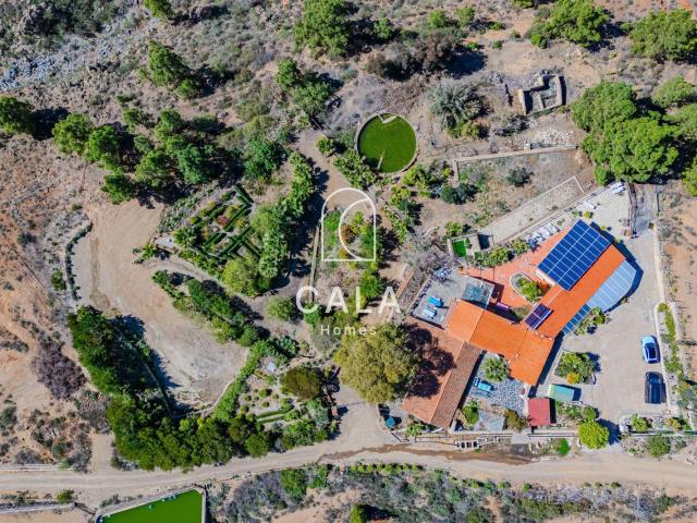 Finca El Refugio en La Escalona – Ifonche, con dos viviendas. 648m² Vilaflor