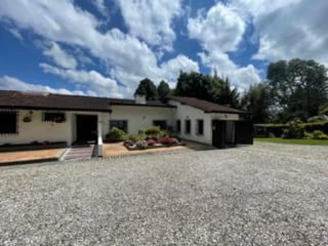 Finca En Venta En Altos Del Rosario En Via La Ceja La Union V376596
