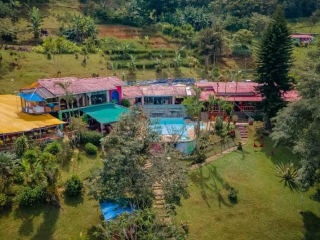 Finca En Venta En Cali En La Elvira V8196
