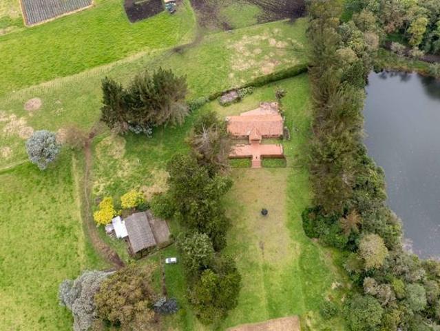 Finca En Venta En El Rosal En La Pinuela – El Rosal V386077