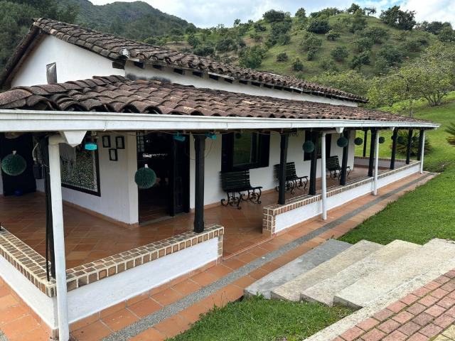 Finca En Venta En La Ceja En Chaparral V261320